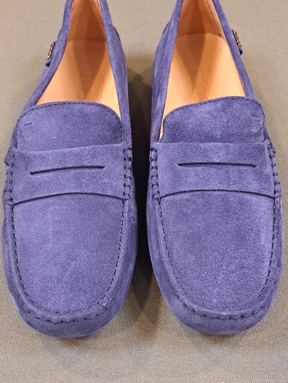 Tod's Gommino 22L Loafers - Color: Blue - Size: EU 39.5 (US 7.5) - Picture 4 of 11
